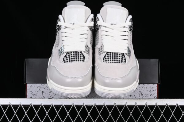 Air Jordan 4 "Frozen Moments" - Image 4