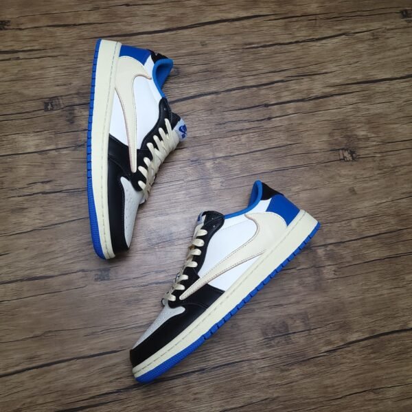 Air jordan Low Retro Low OG SP Fragment X Travis Scott - Image 3