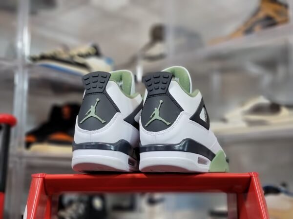 Air Jordan 4 Retro "Seafoam" - Image 3