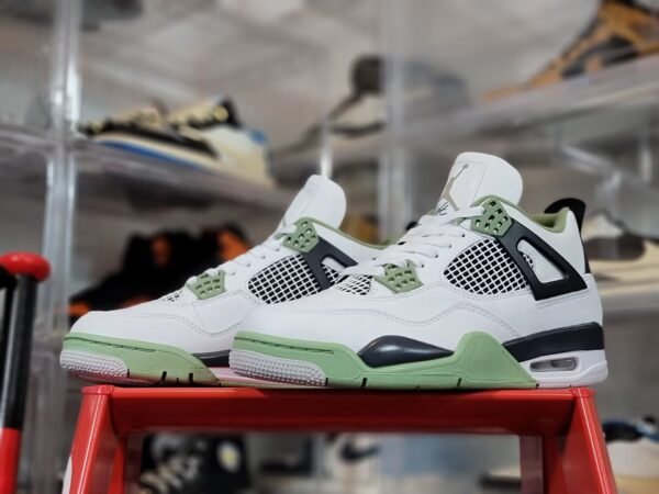 Air Jordan 4 Retro "Seafoam" - Image 5