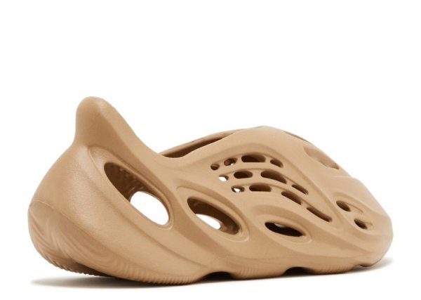 Yeezy Foam Runner Clay Taupe - Image 3