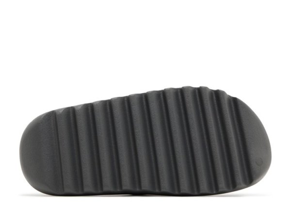 Yeezy Slides Granite - Image 4
