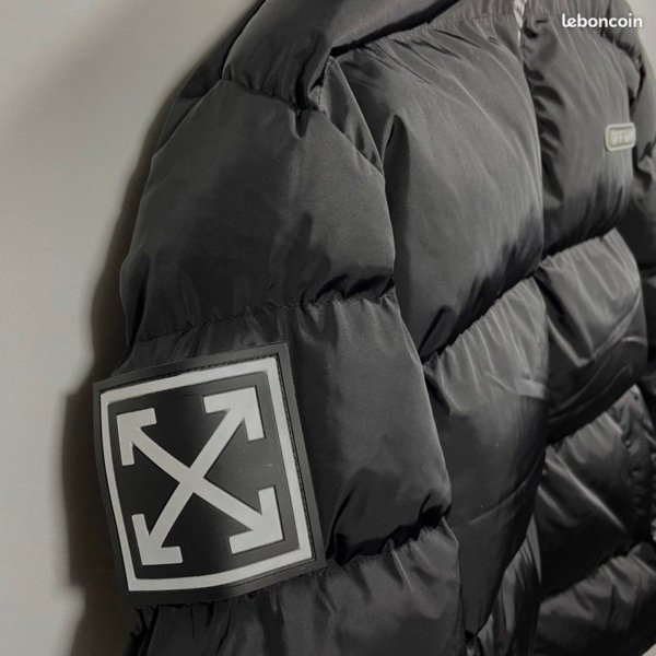 Off-White Men's Black Casual Jacket - Image 2