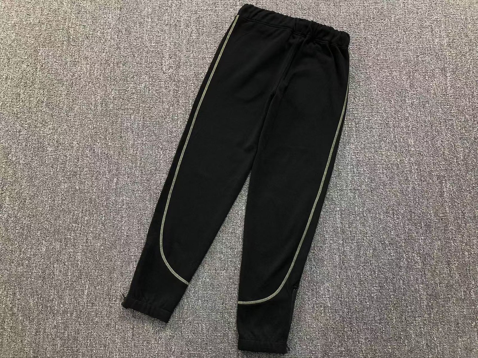 Trapstar Central Cee Irongate Chenille Arch Tracksuit Black Yellow - Image 10