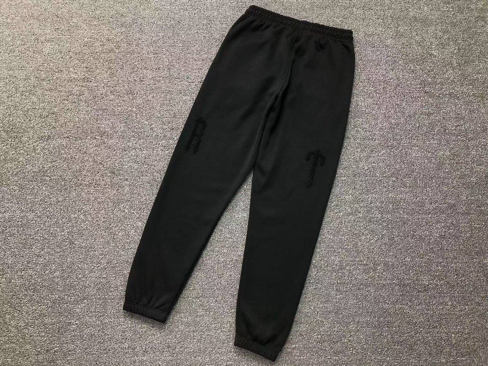 Trapstar Irongate Tracksuit Blackout - Image 11