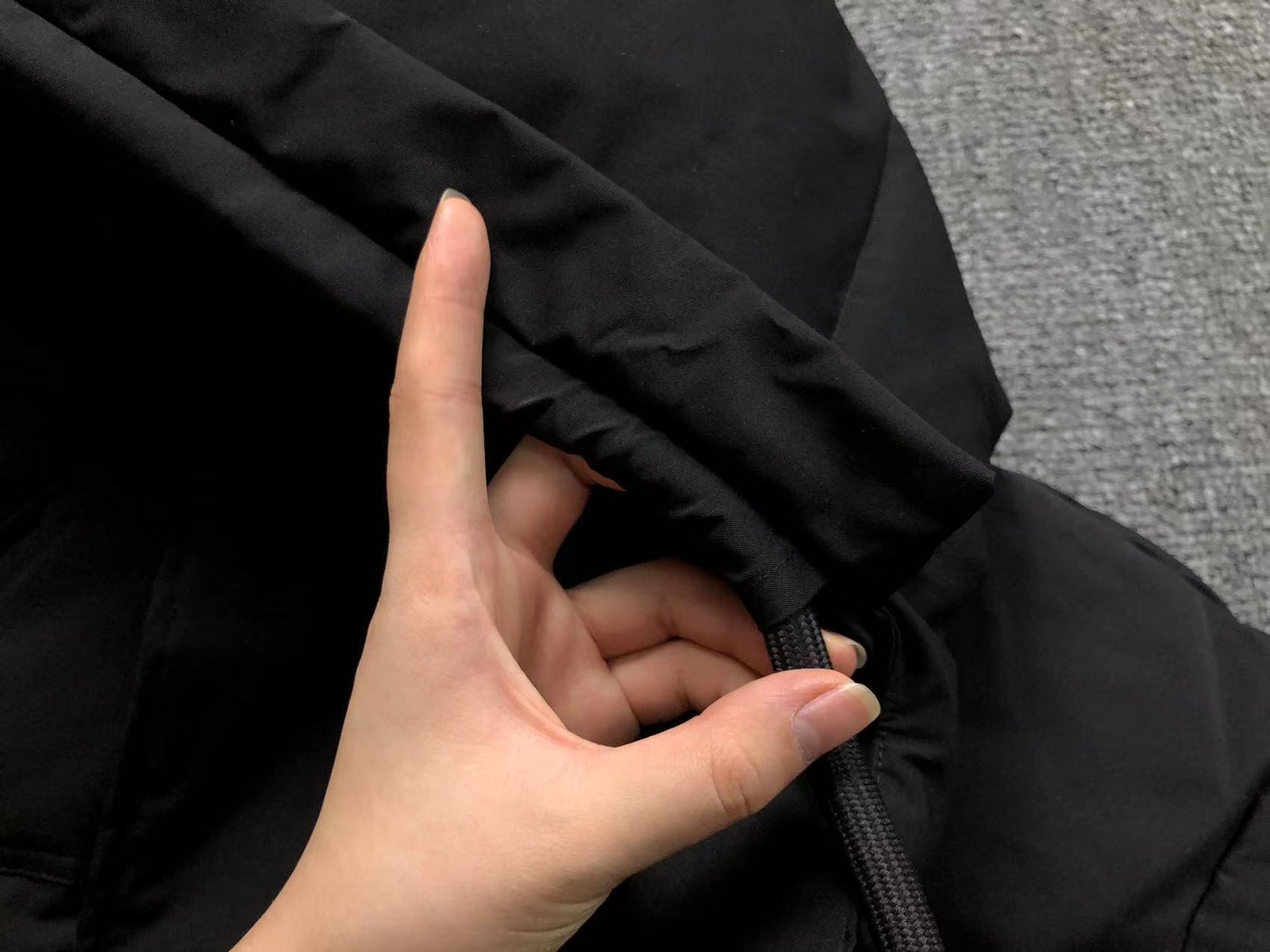 Ami Logo Puffer Jacket Grey - Image 11