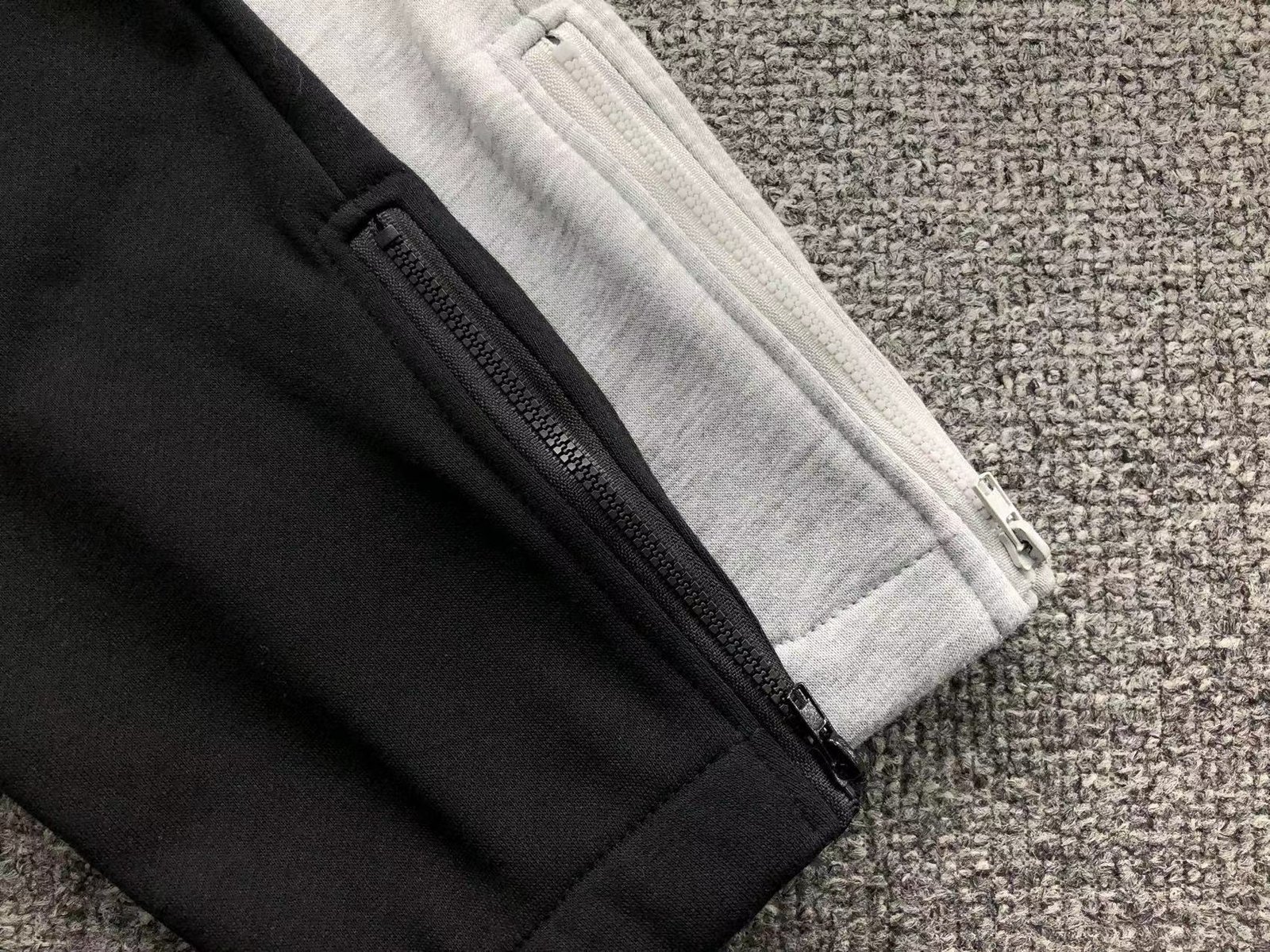 Trapstar Gradient Logo Tracksuit Black - Image 13