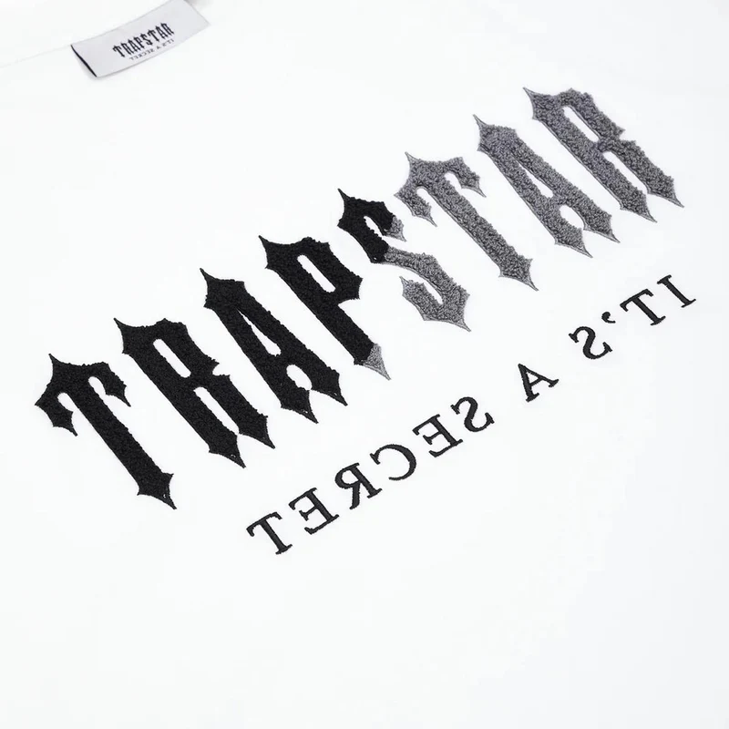 Trapstar Chenille Decoded Short Set - White Grey - Image 3