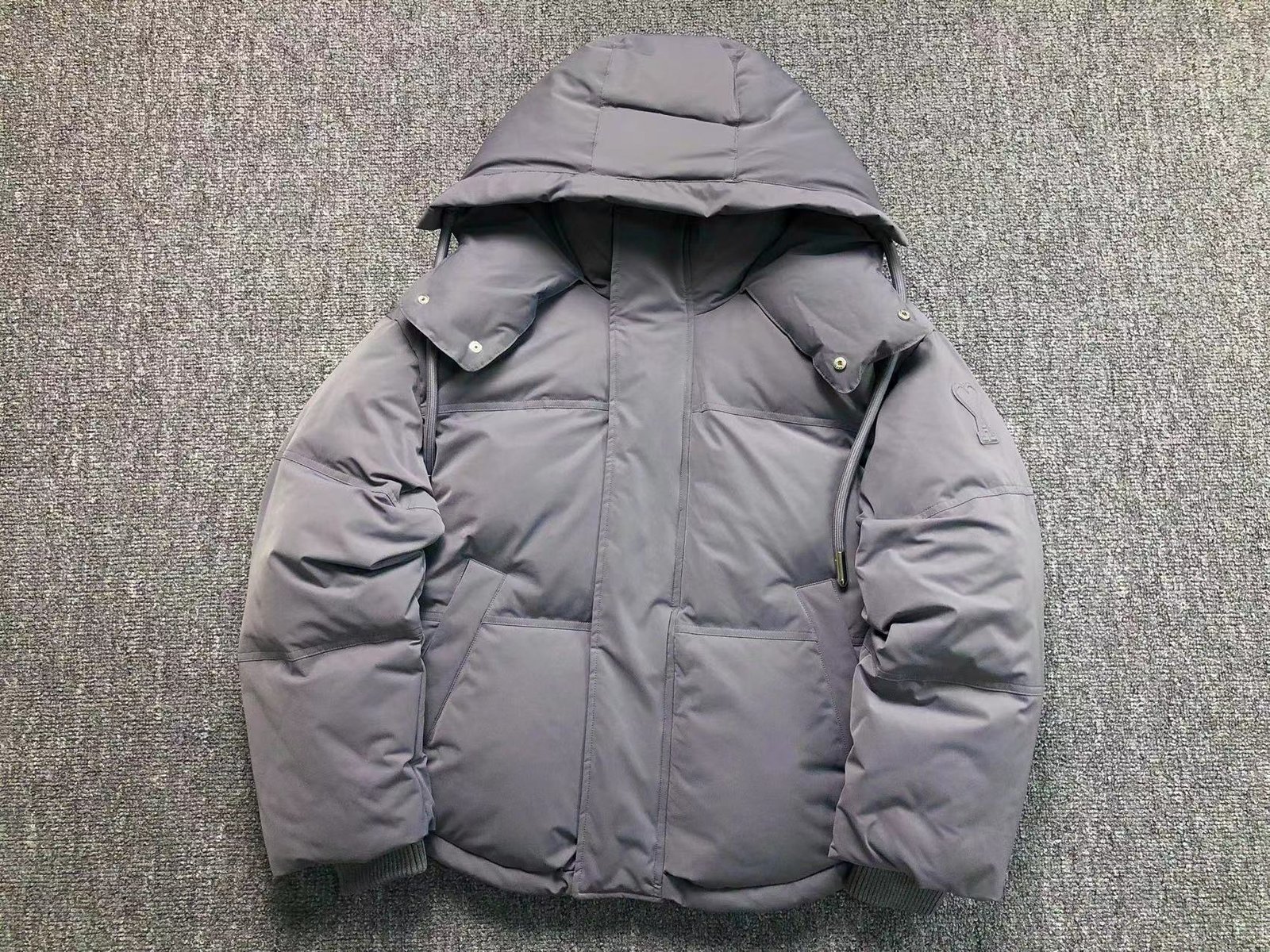 Ami Logo Puffer Jacket Grey - Image 3