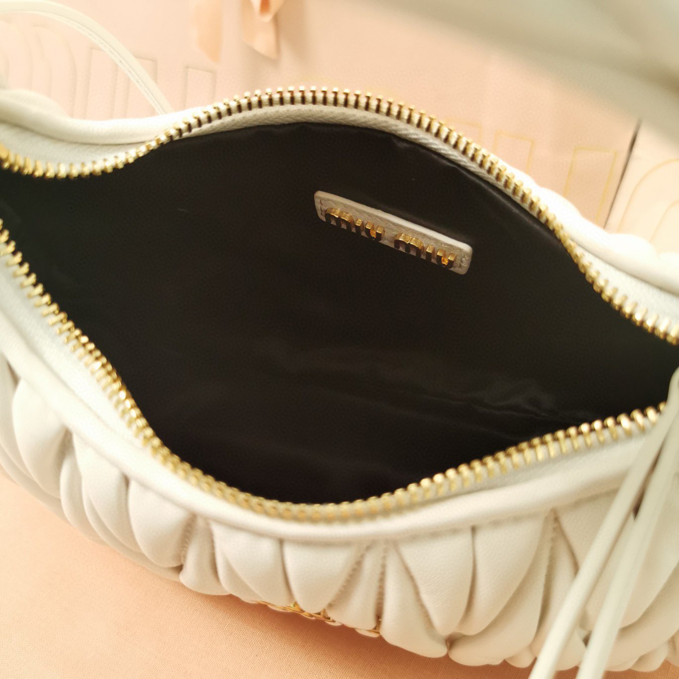Miu Miu Bag White - Image 4