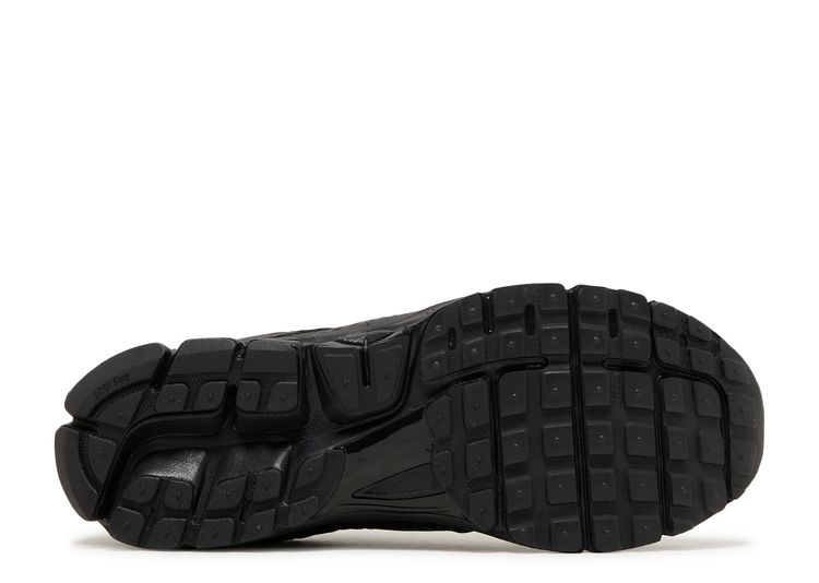Nike Zoom Vomero 5 Triple Black - Image 4