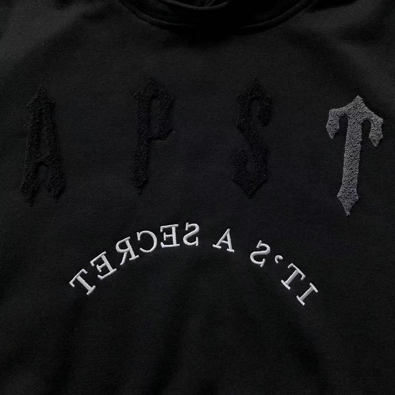 Trapstar Irongate Tracksuit Blackout - Image 4