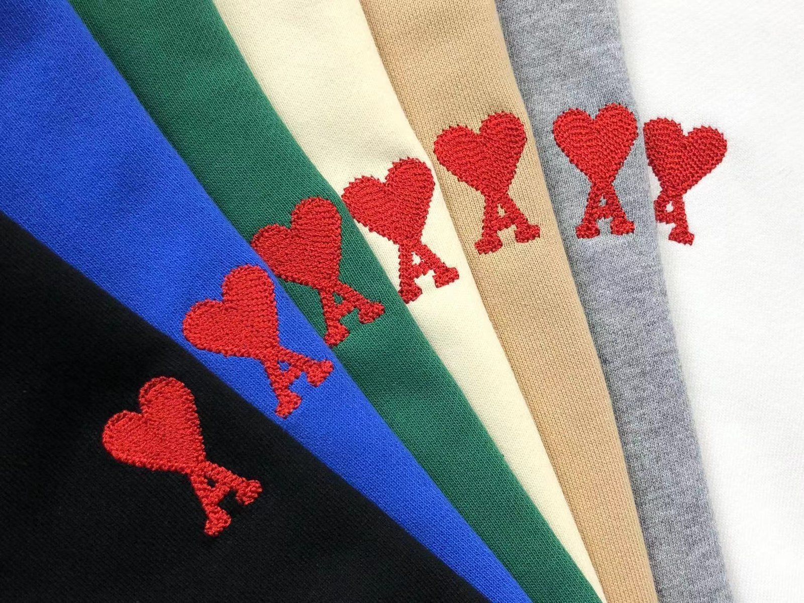 Ami Red Heart Hoodie Black - Image 4