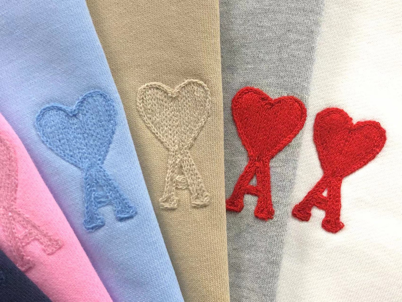 Ami Red Heart Zip Up Hoodie White - Image 4