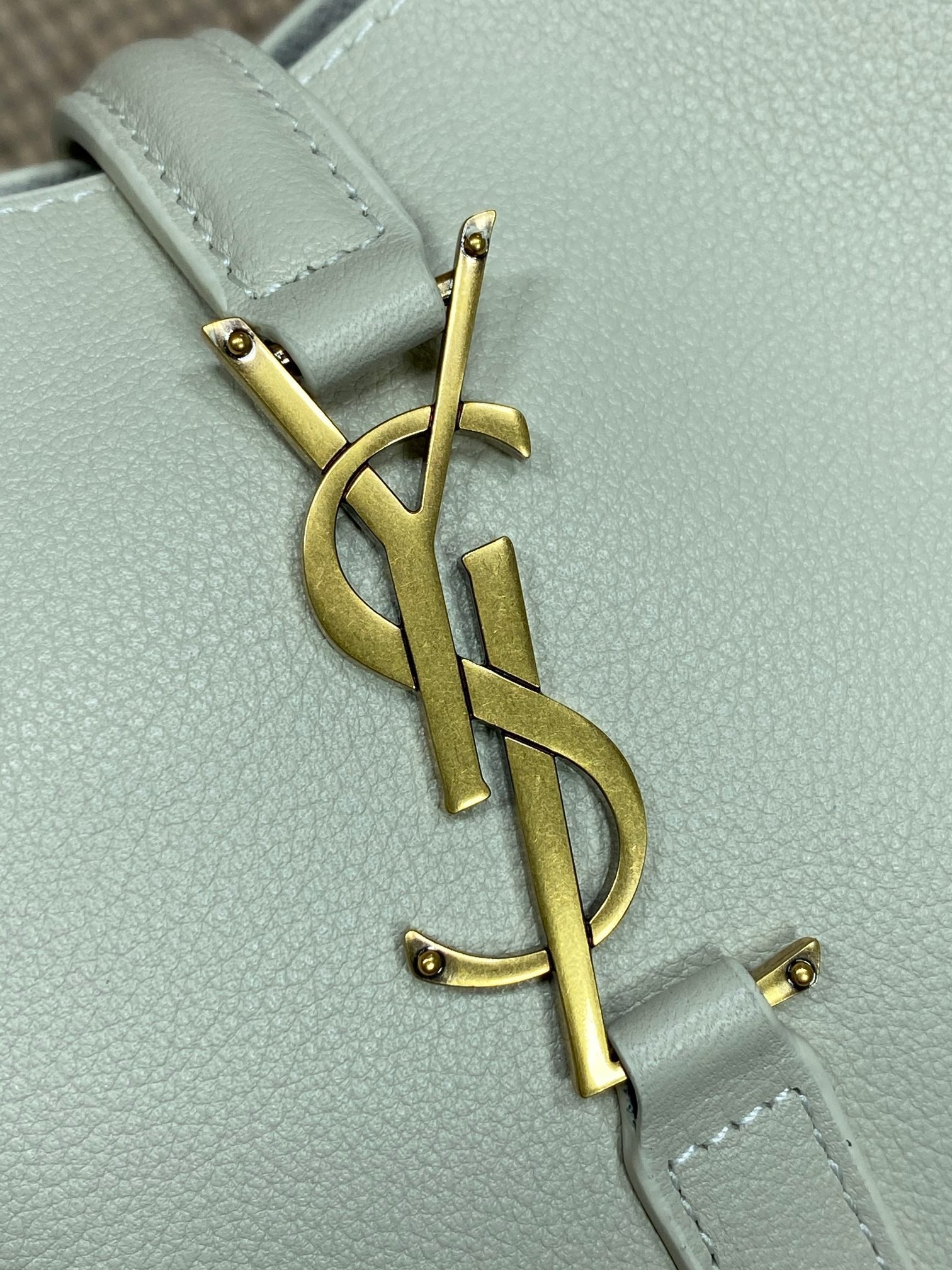 Yves Saint Laurent Supple Large Bag White - Image 5