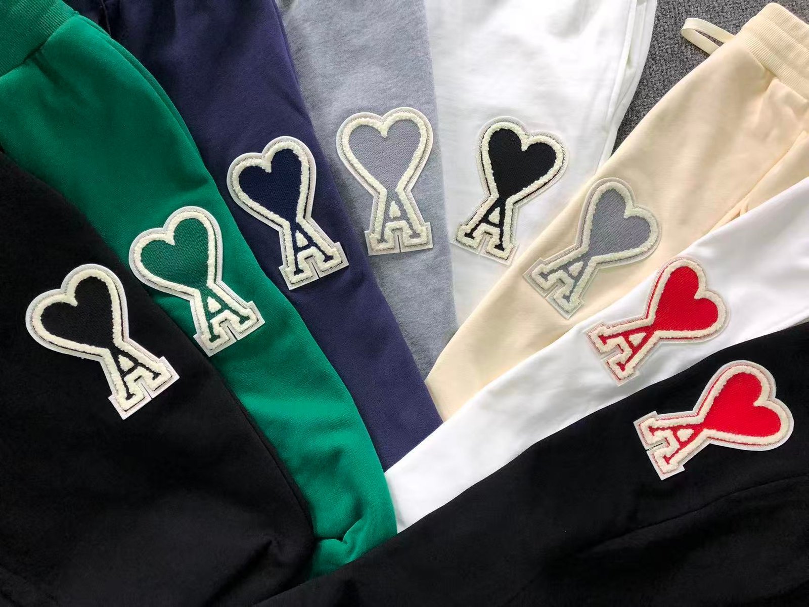 Ami Big Black Heart Sweatpants Black - Image 5