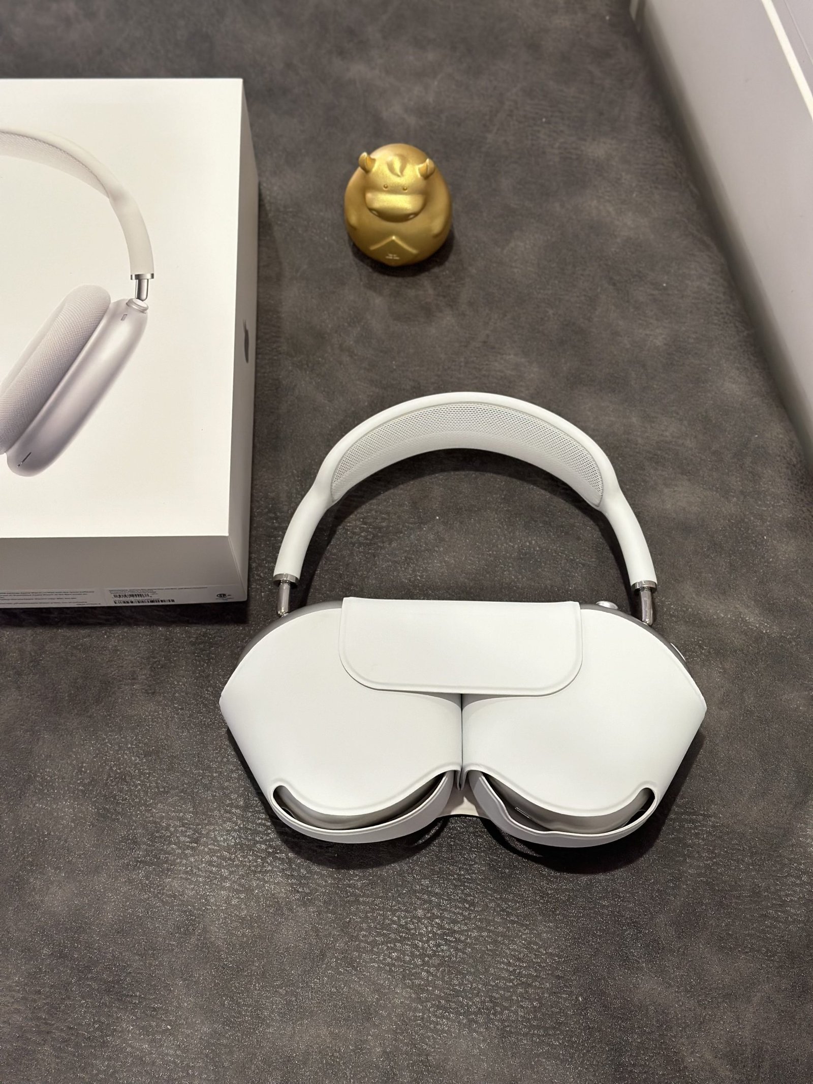 AirPods Max Silver White - Image 5