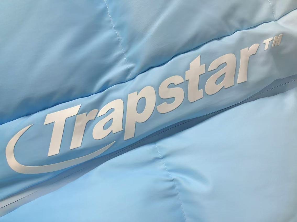 Trapstar Puffer Jacket Blue Gradient - Image 5