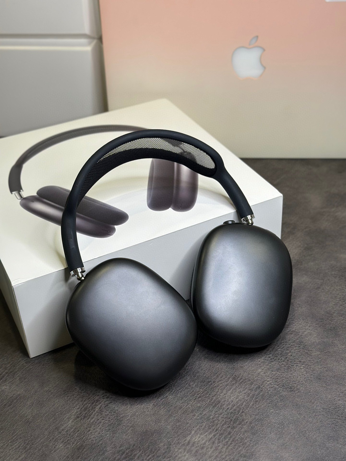 AirPods Max Black - Image 5