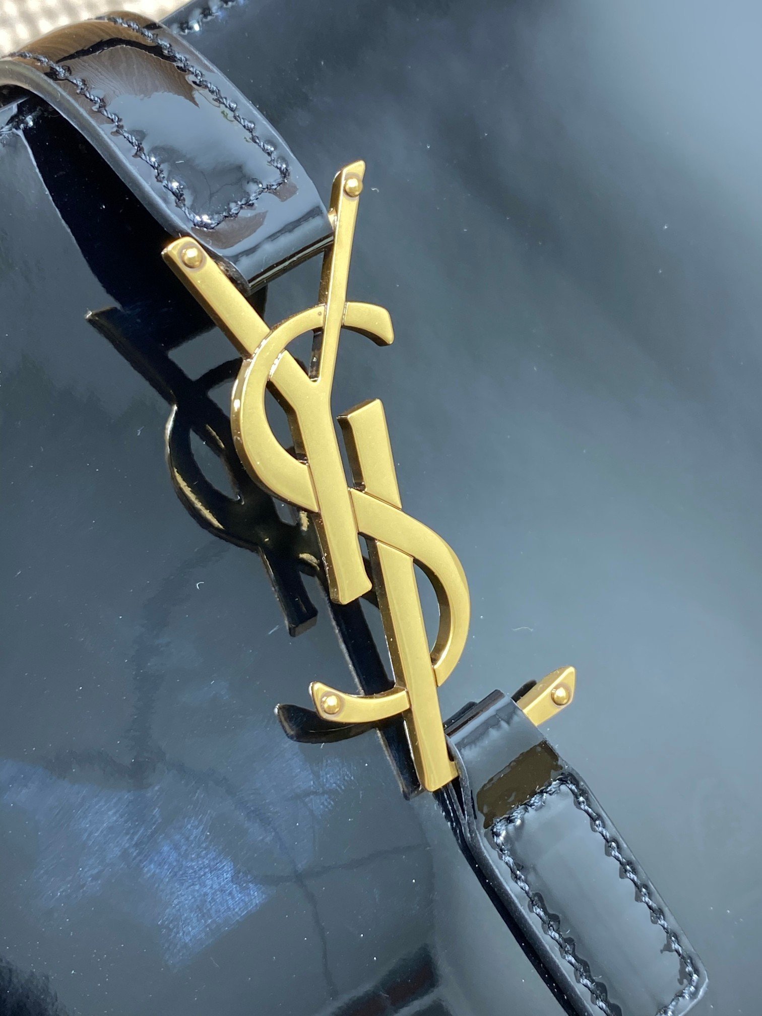 Yves Saint Laurent Le 5 A 7 Bag Shiny Black - Image 6