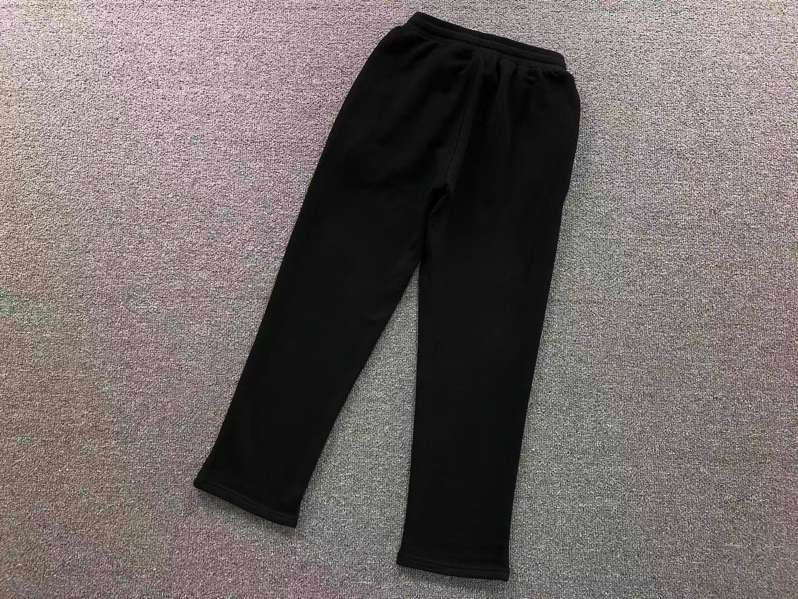 Ami Big Black Heart Sweatpants Black - Image 6