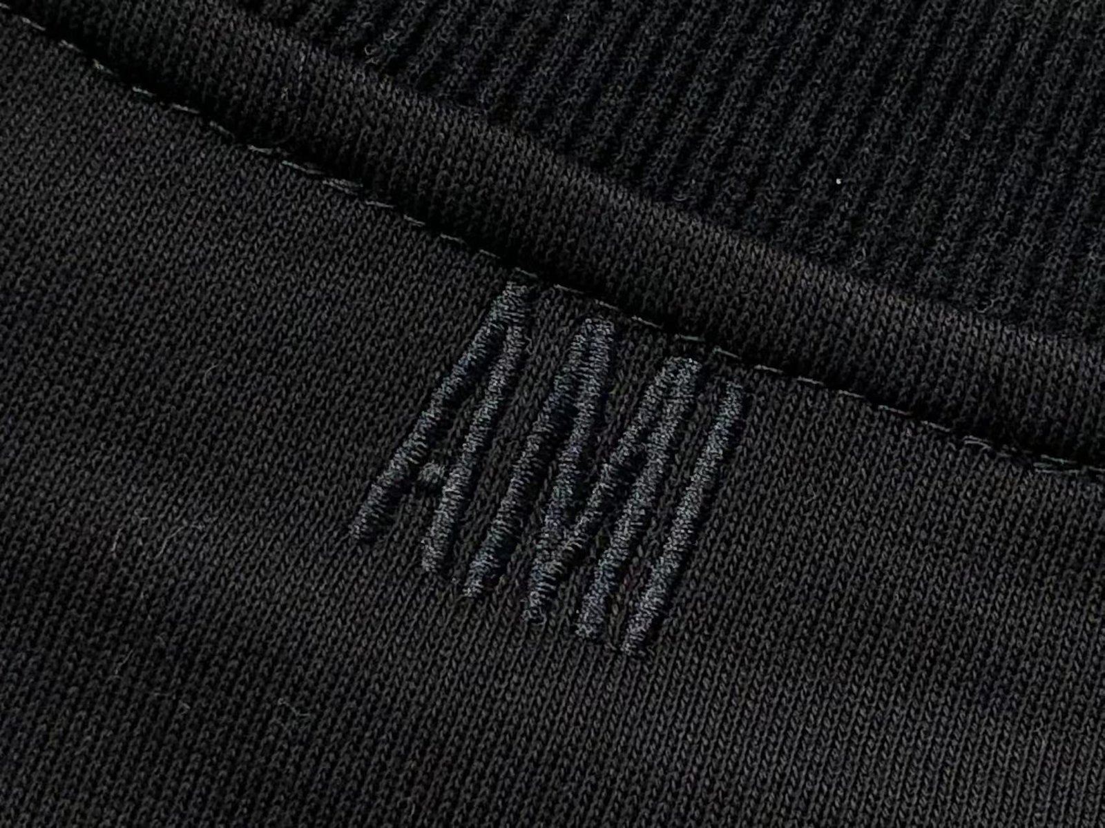 Ami Red Heart Hoodie Black - Image 7