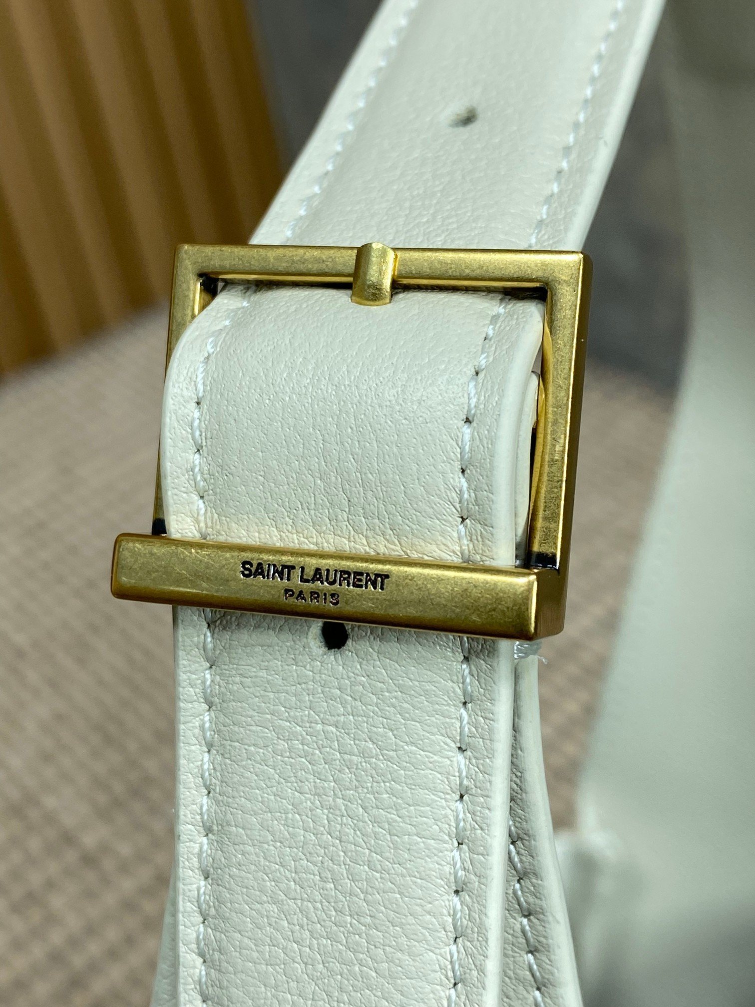 Yves Saint Laurent Supple Large Bag White - Image 7