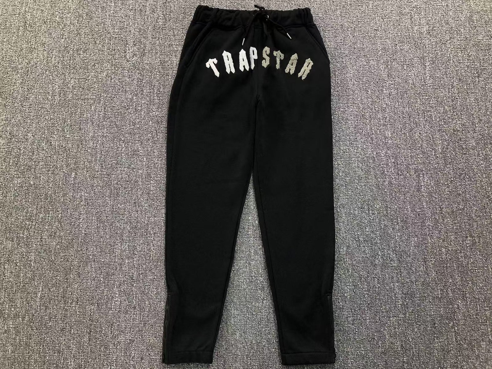 Trapstar Irongate Chenille Arch Tracksuit Black - Image 8
