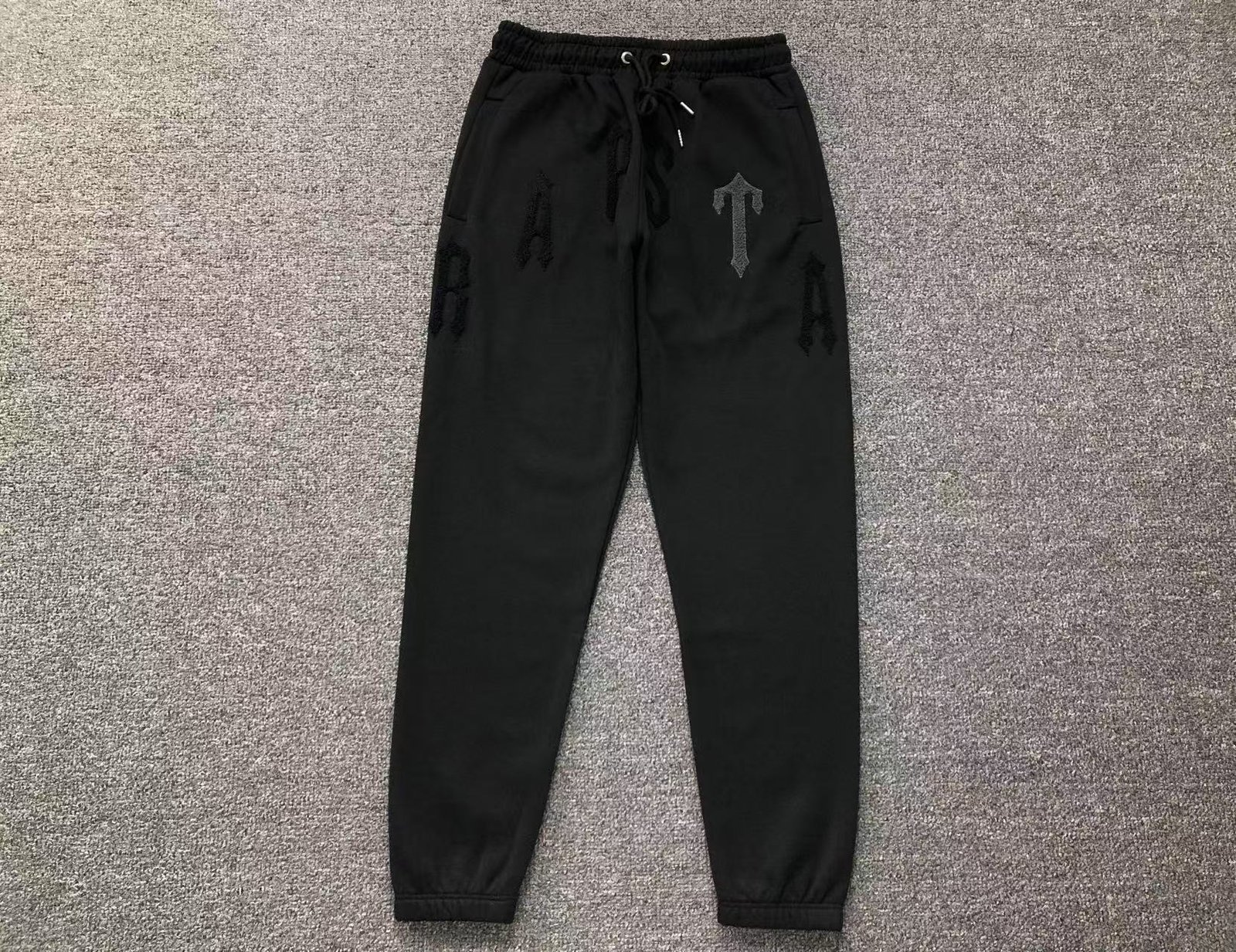 Trapstar Irongate Tracksuit Blackout - Image 8