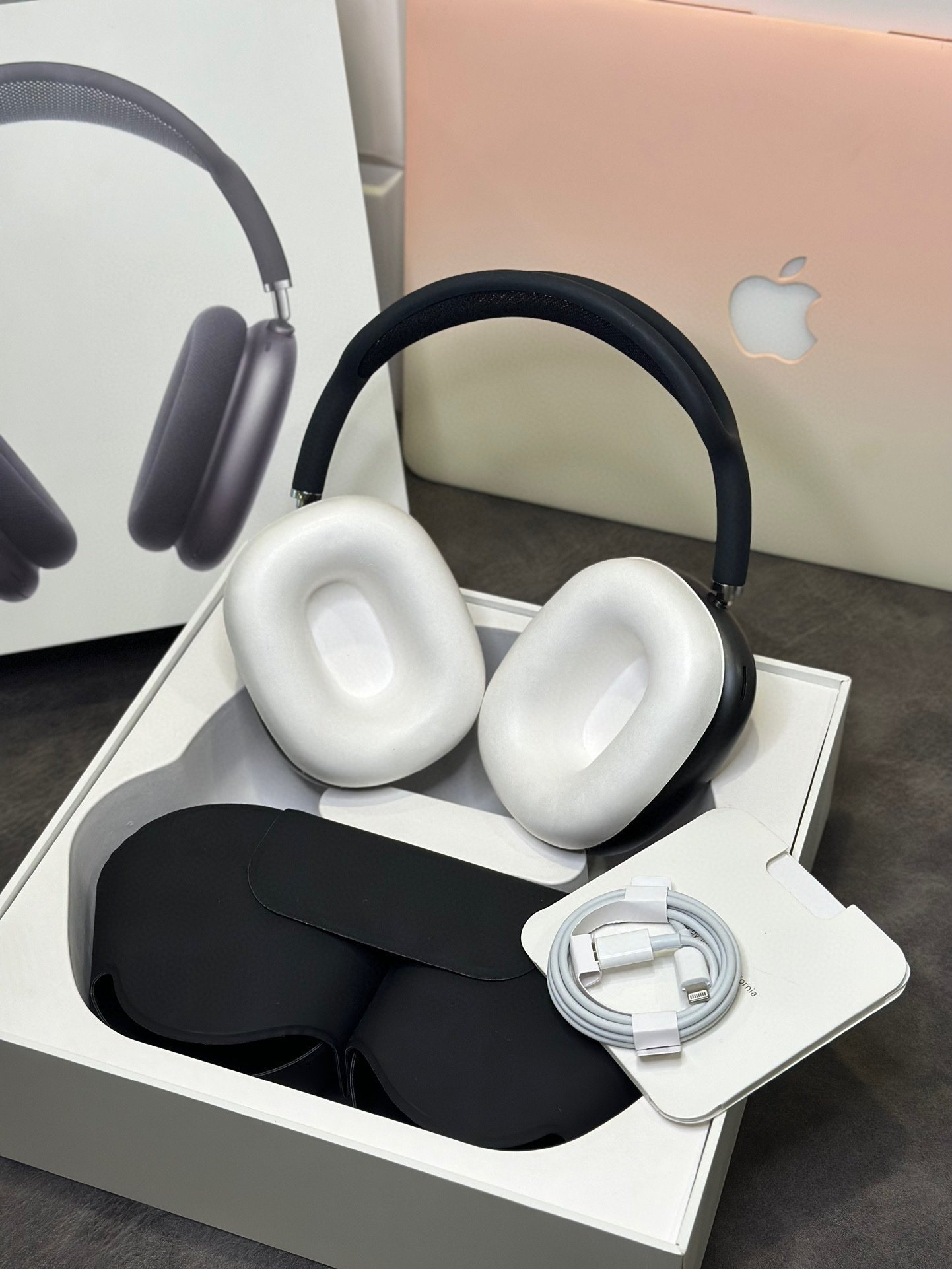 AirPods Max Black - Image 8