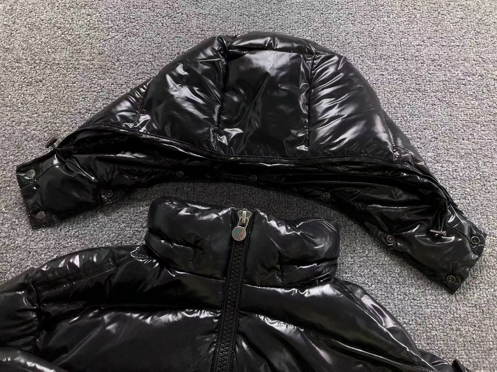 Moncler Logo Shiny Puffer Jacket Black - Image 10