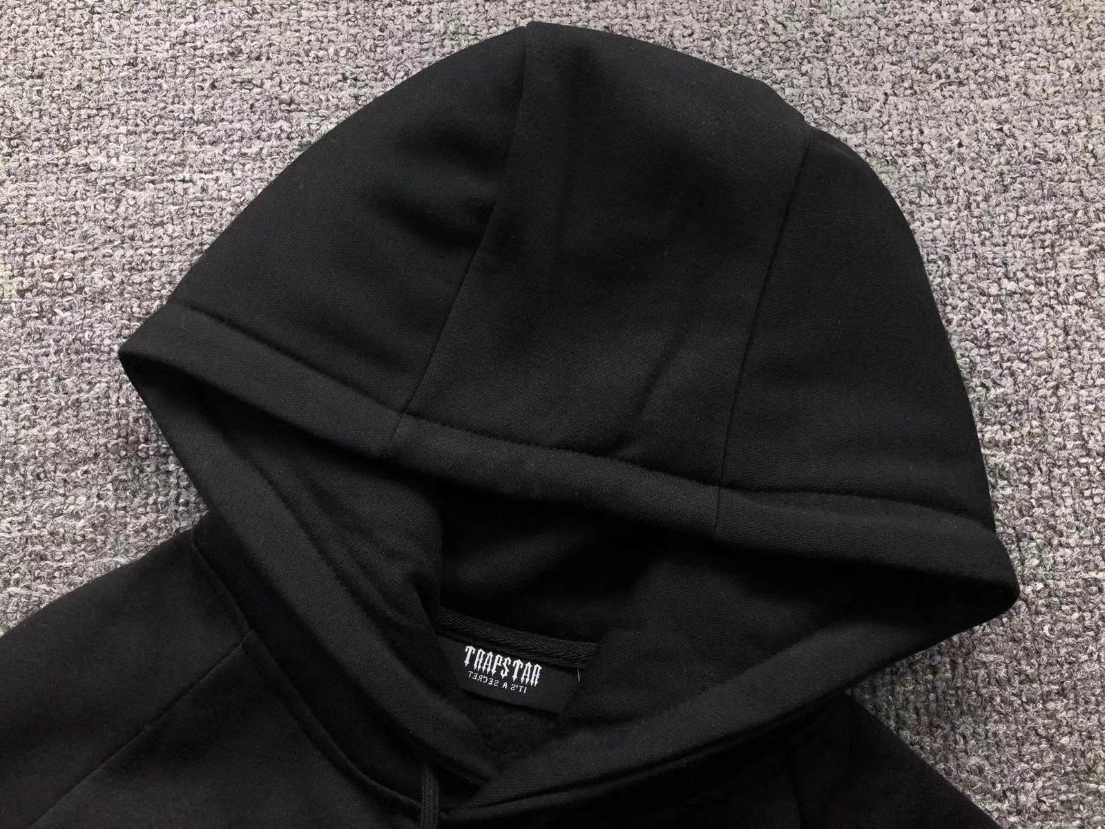 Trapstar Gradient Logo Tracksuit Grey - Image 9