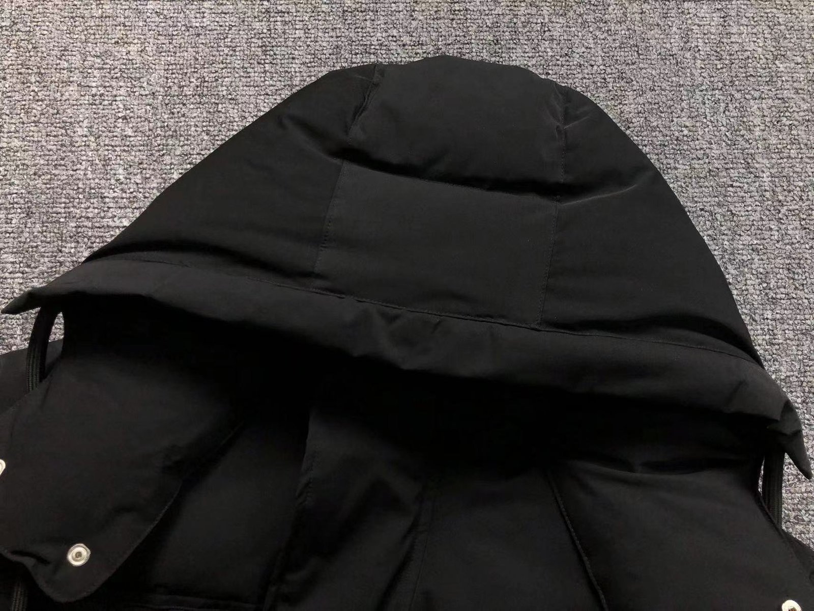 Ami Logo Puffer Jacket White - Image 9