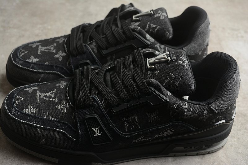 Louis Vuitton Black Monogram Trainers - Image 5