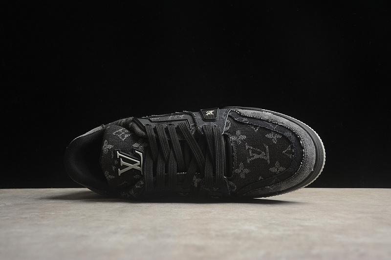 Louis Vuitton Black Monogram Trainers - Image 6