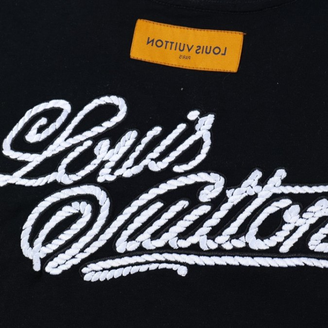 Louis Vuitton Black White Logo T-shirt - Image 4