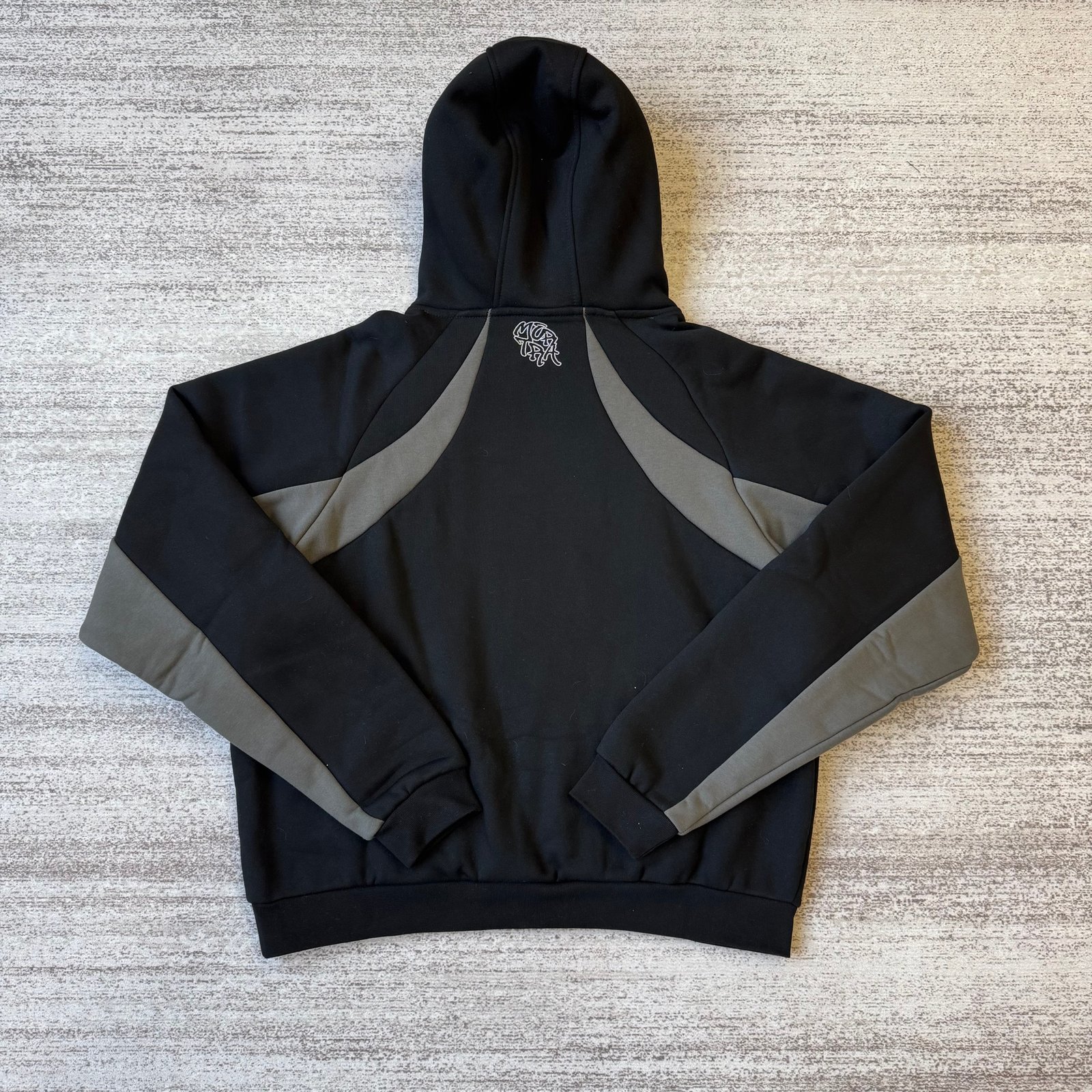 Mertra Tracksuit - Black - Image 5