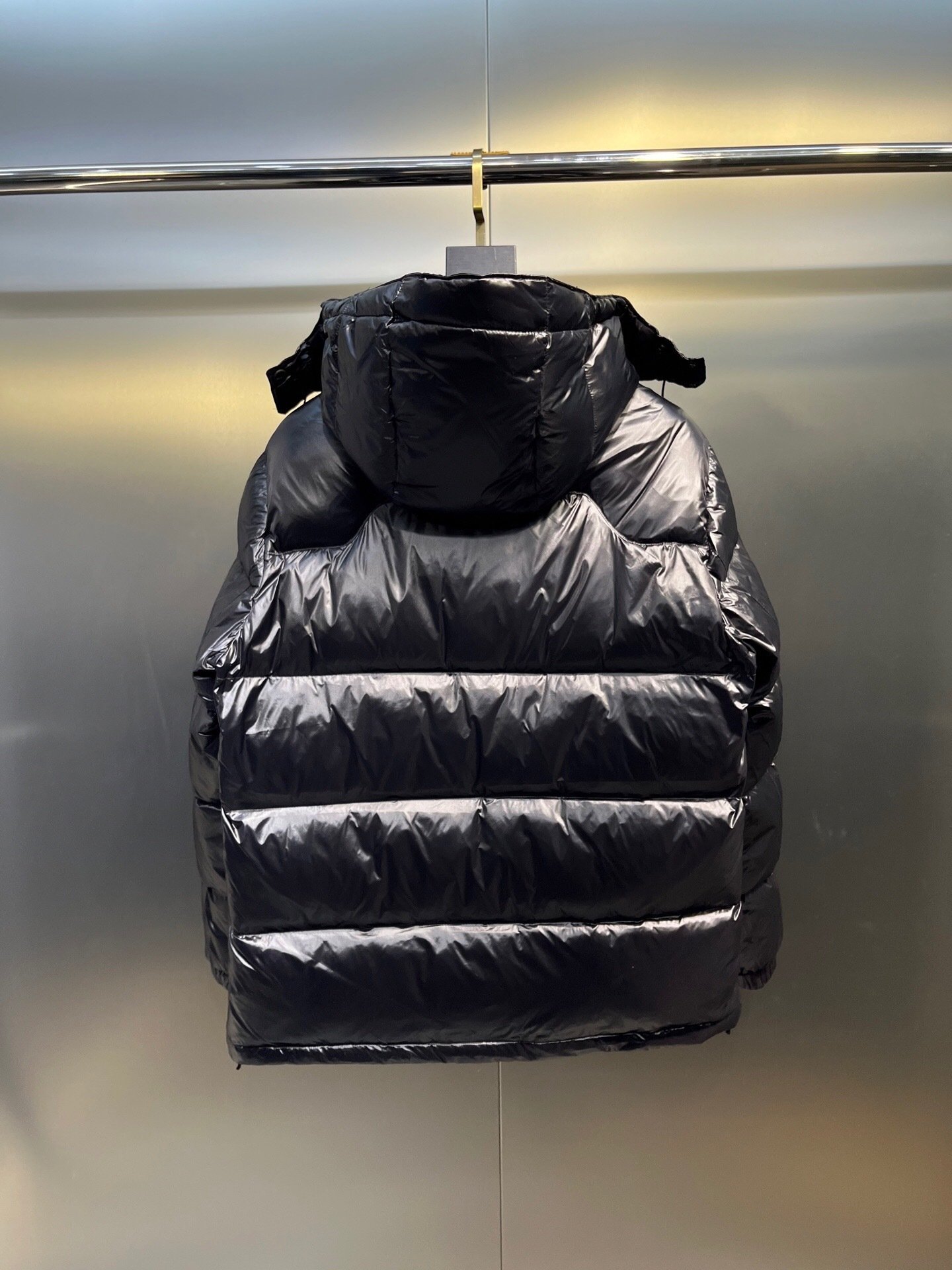 Polo Ralph Lauren Black Shiny Down Puffer Jacket - Image 4