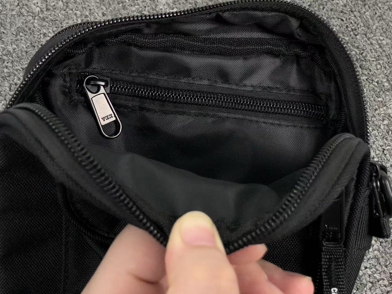 Carhartt Wip Essentials Small Bag Black - Image 10