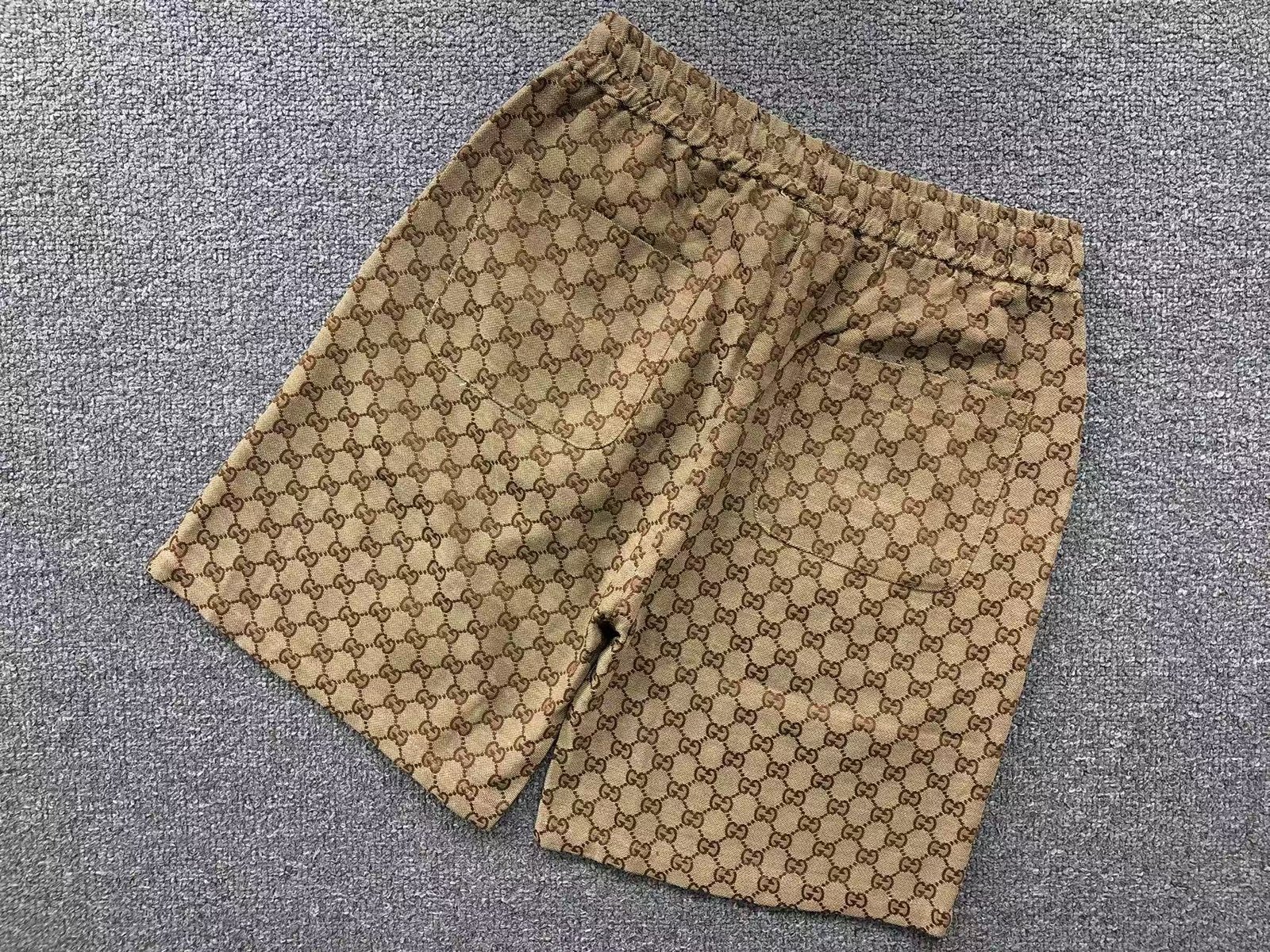 Gucci Print Logo Shorts - Image 2