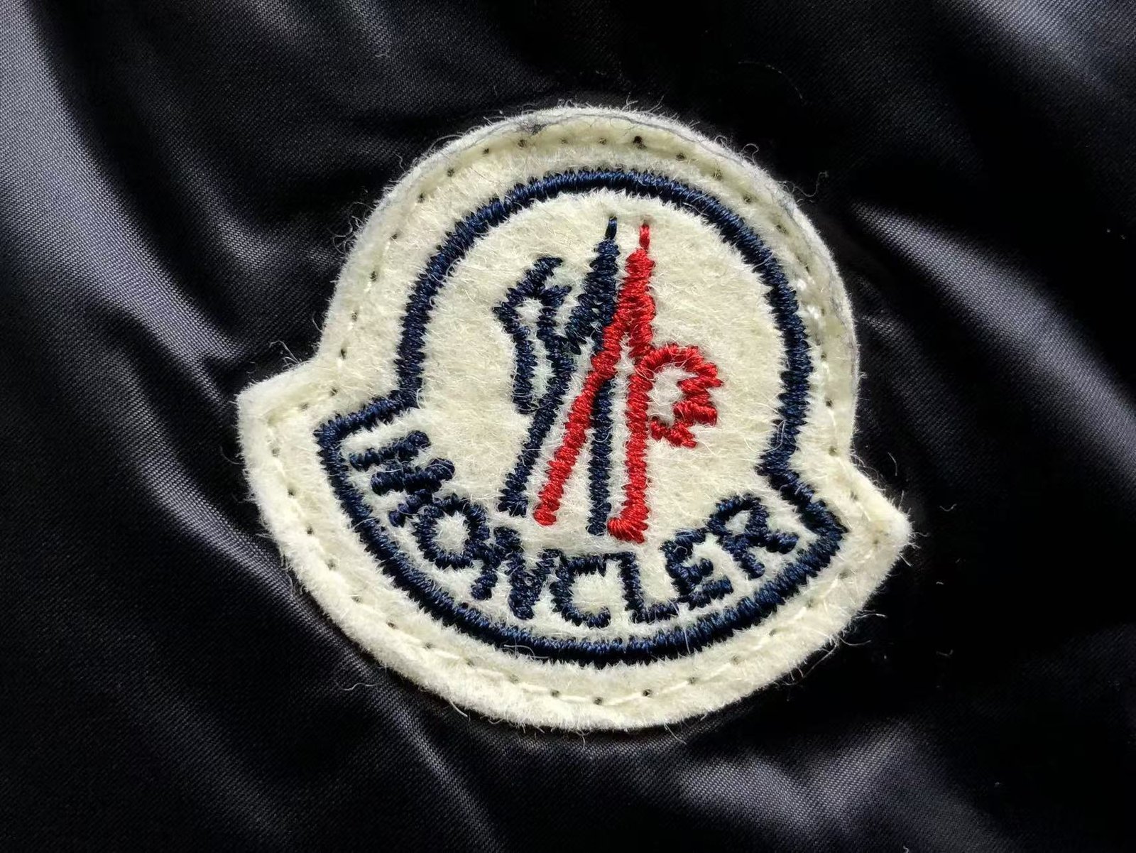 Moncler Logo Shiny Puffer Jacket Dark Navy - Image 3