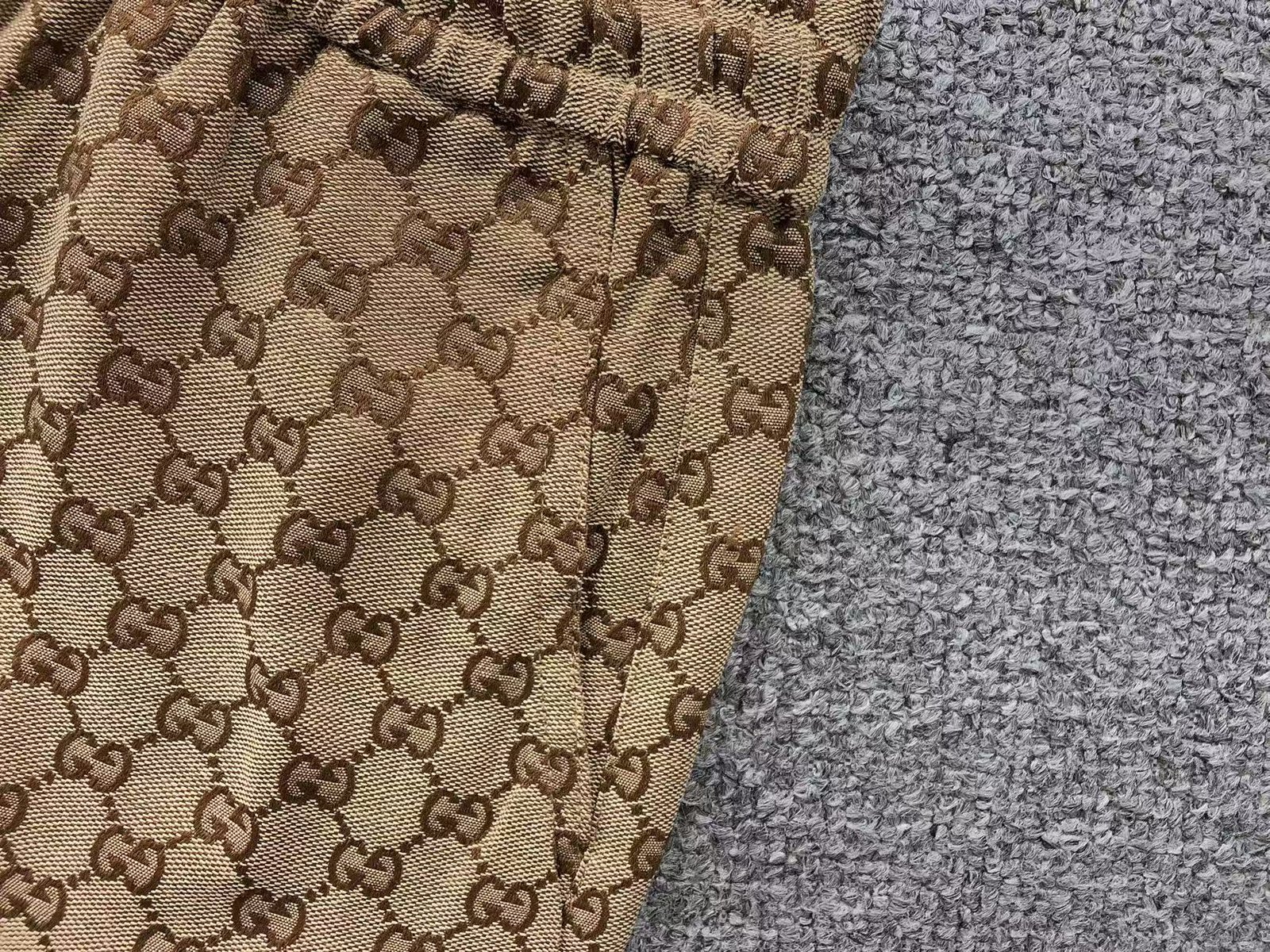 Gucci Print Logo Shorts - Image 4