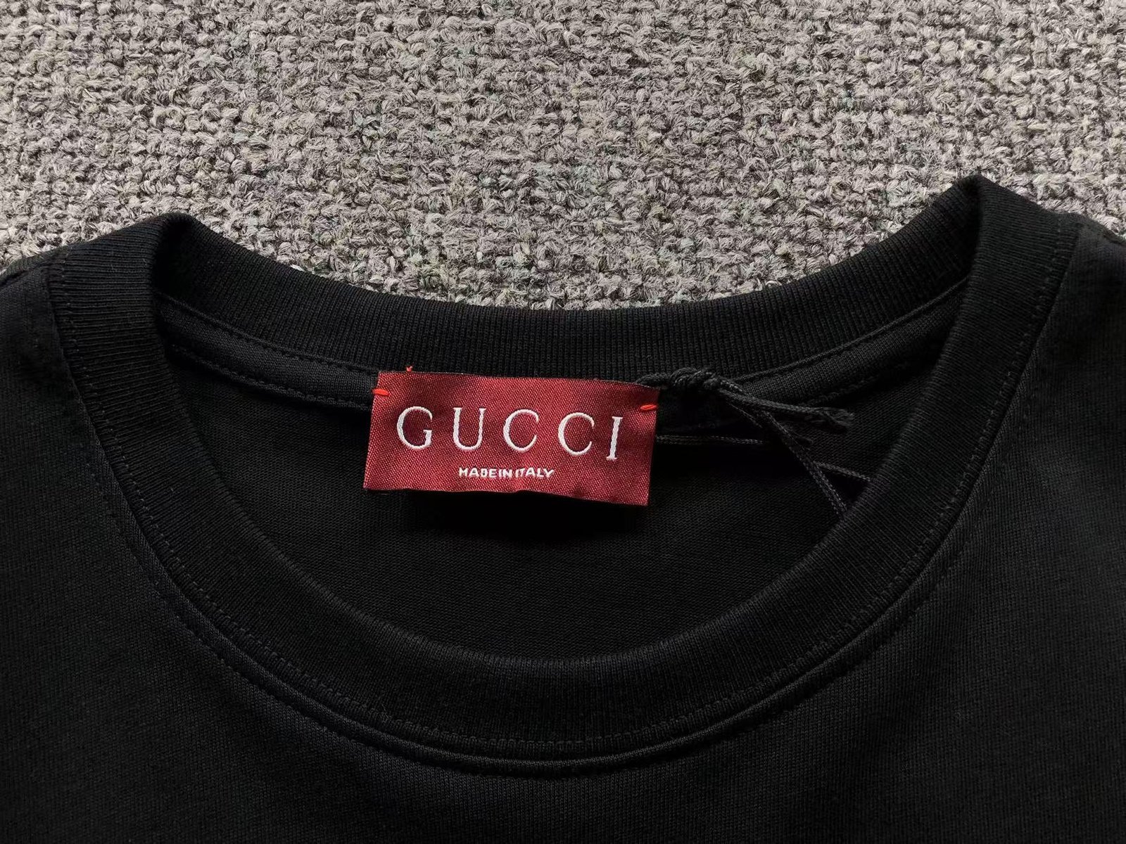 Gucci Logo Tshirt Black - Image 4