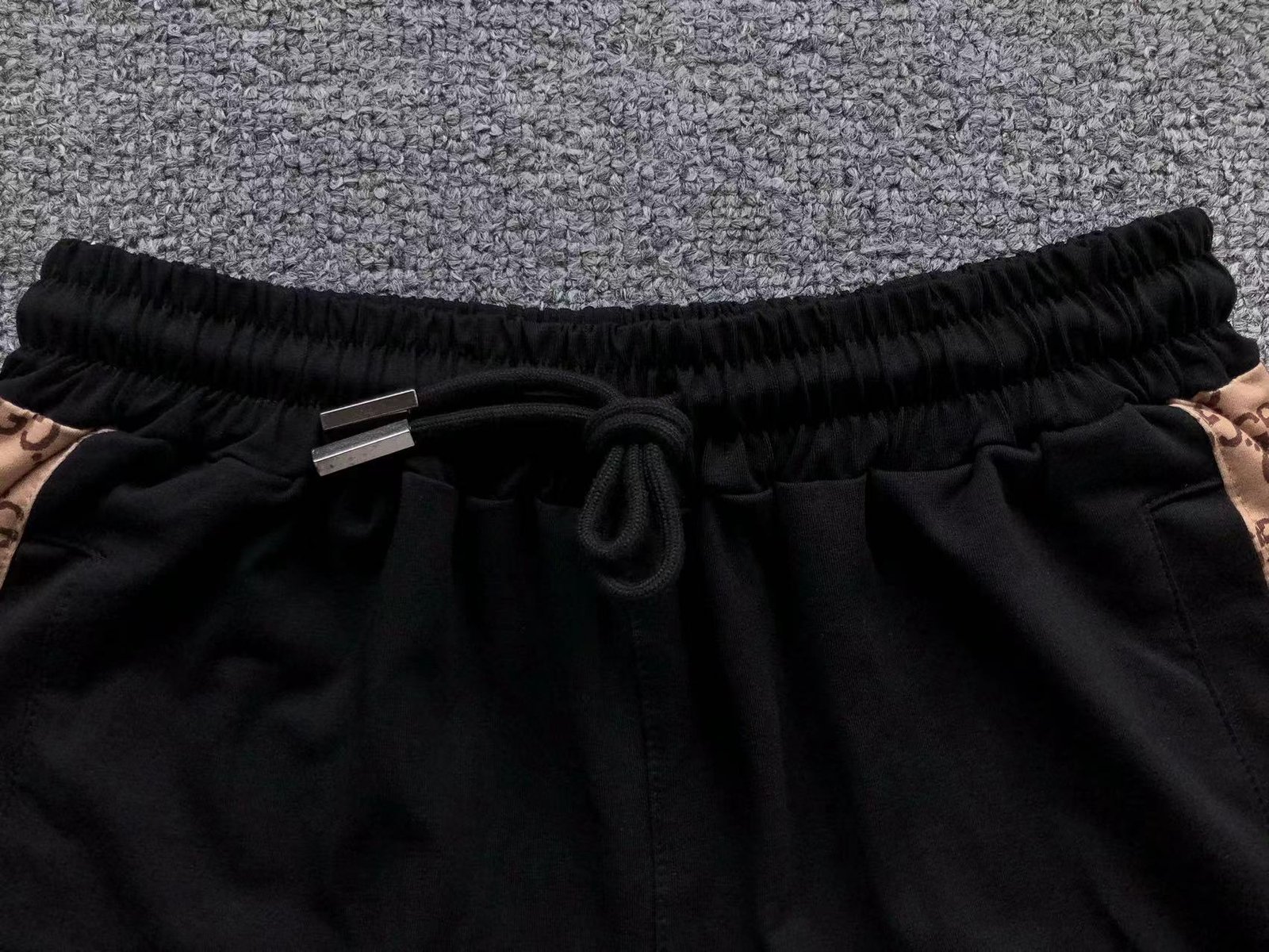 Gucci Logo Shorts Black - Image 4