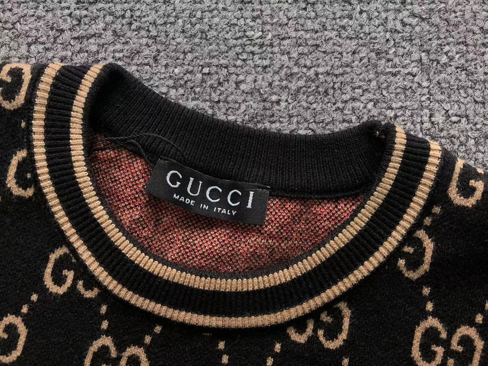 Gucci Logo Pattern Knit Sweater - Image 4