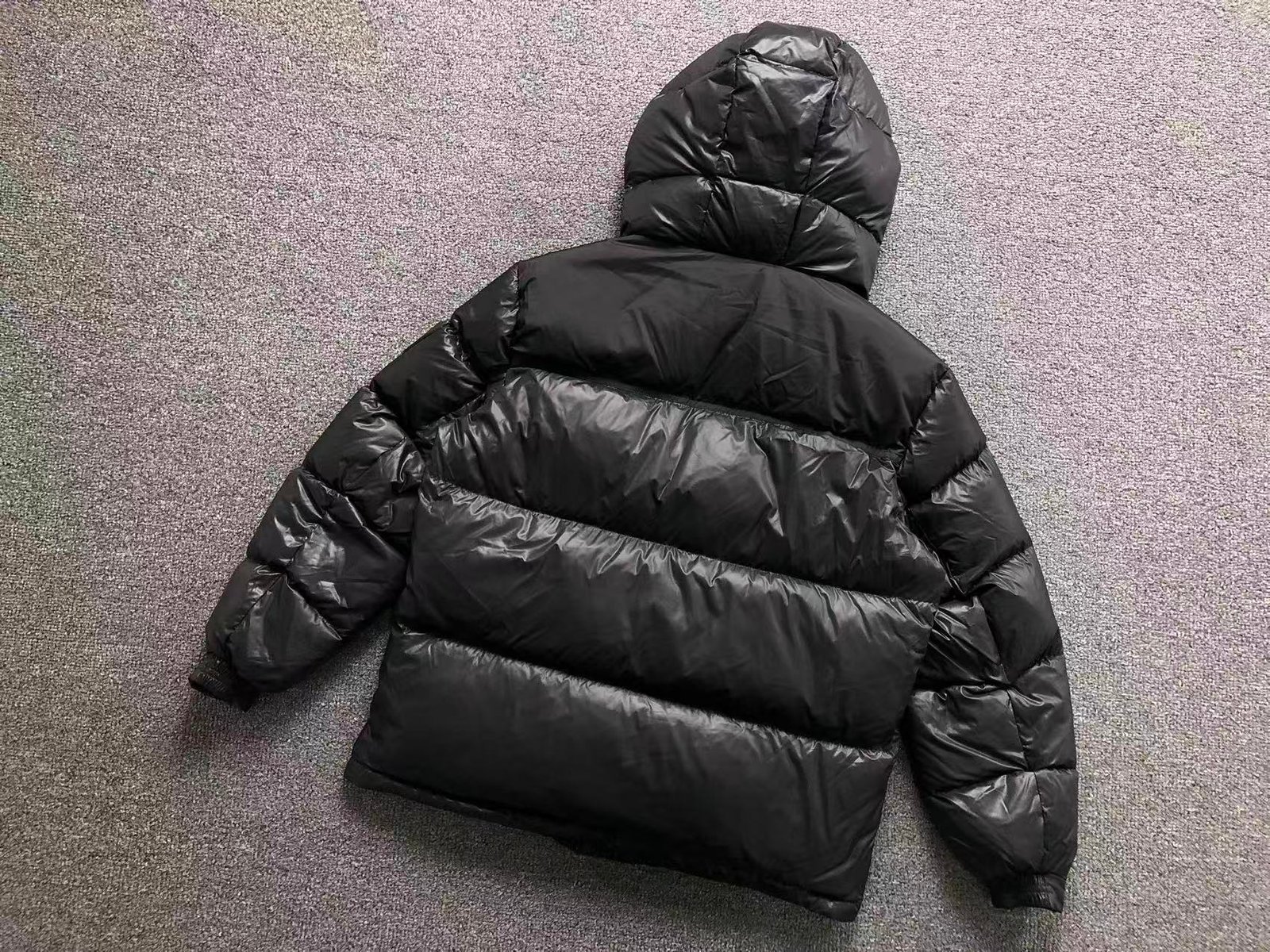 Burberry Pattern Puffer Shiny Black - Image 4