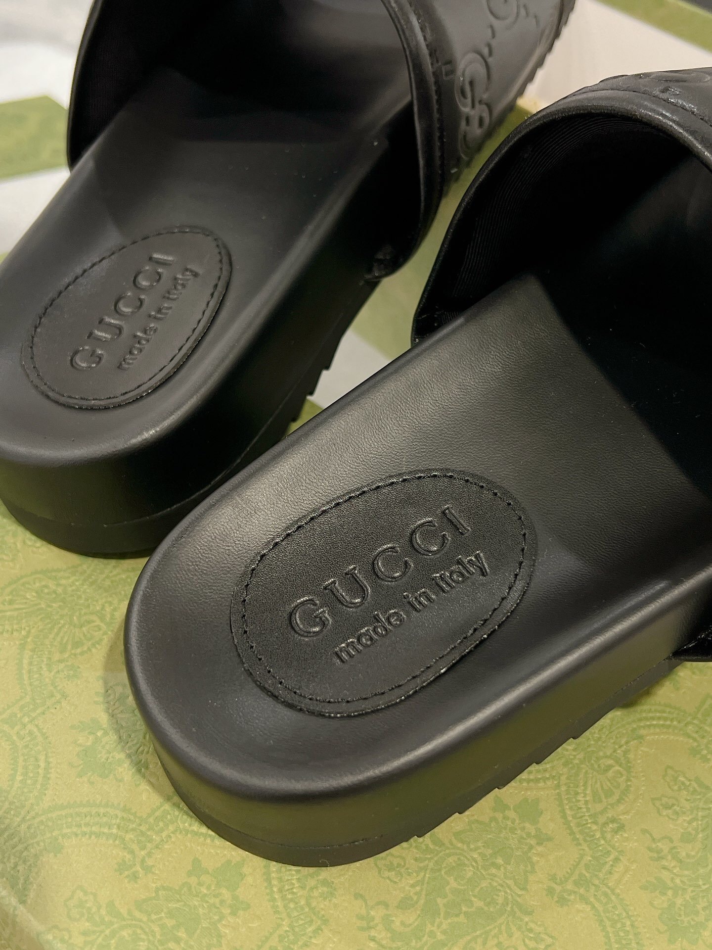 Gucci Logo Pattern Leather Slide Black - Image 5