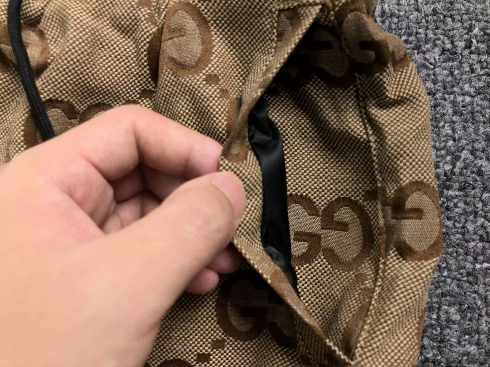 Gucci Pattern Logo Shorts Beige - Image 6