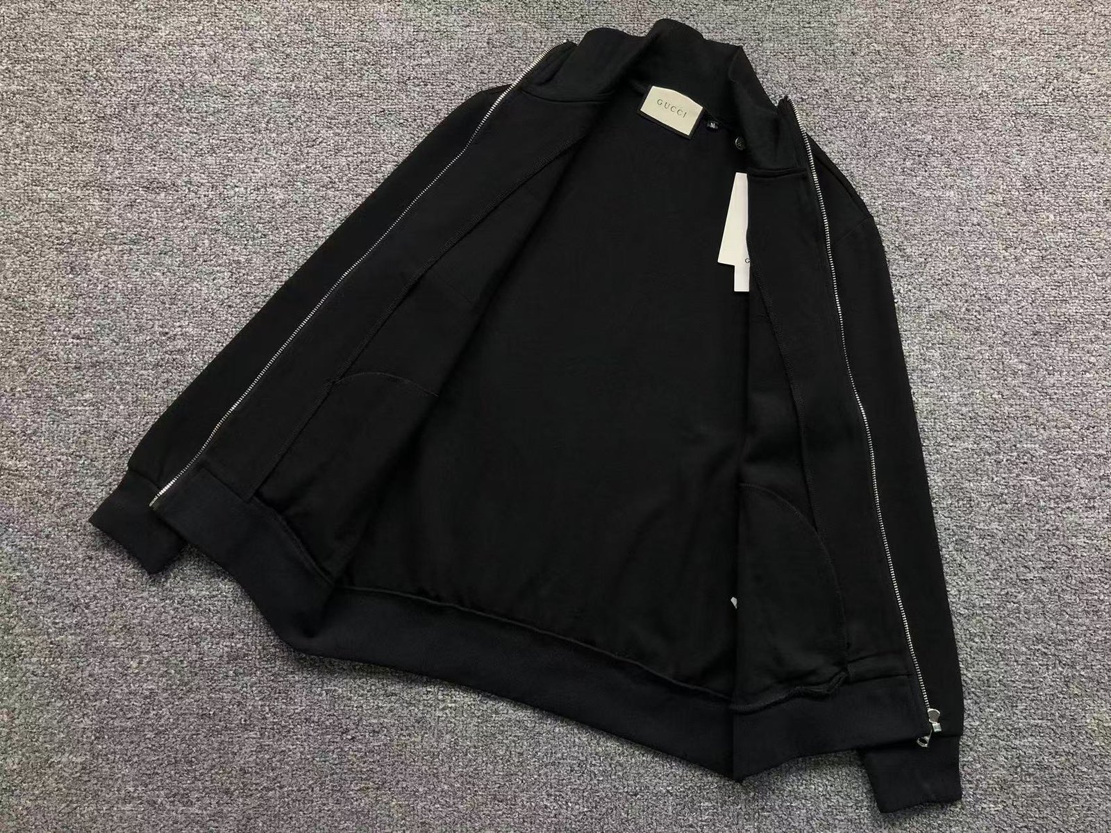 Gucci Vertical Stripes Logo Set - Image 6