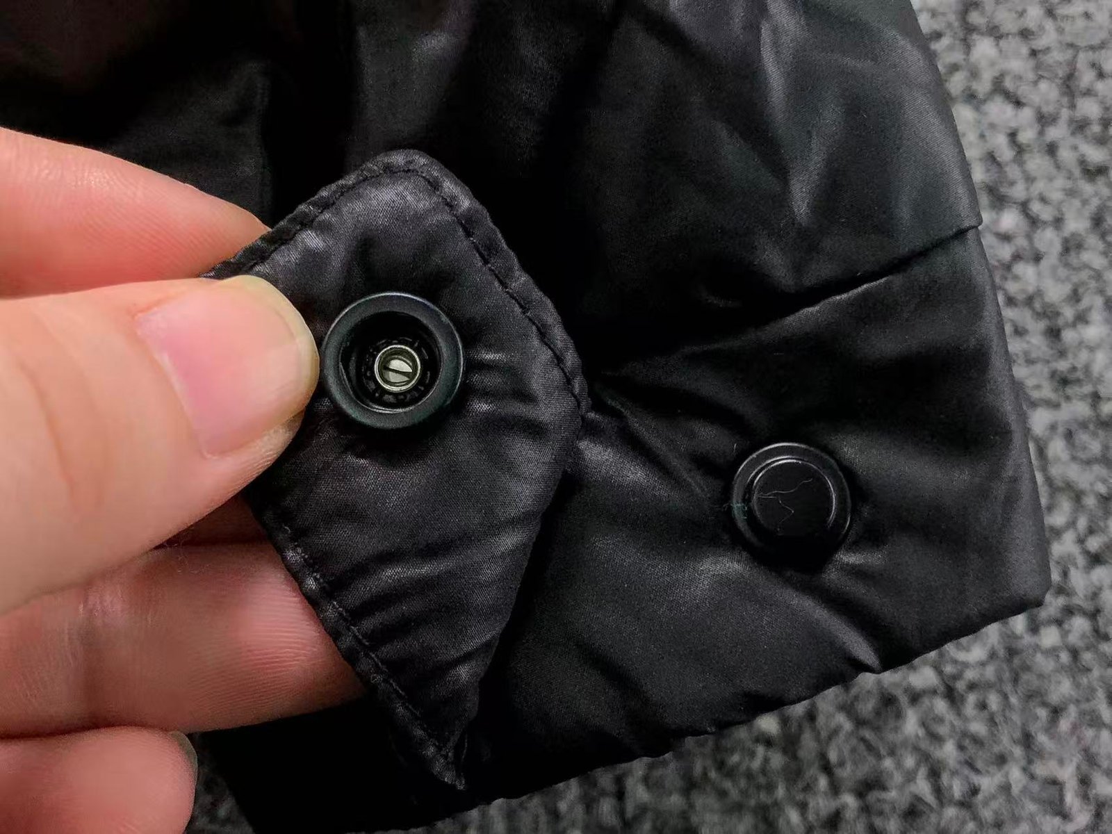 Burberry Pattern Puffer Shiny Black - Image 8